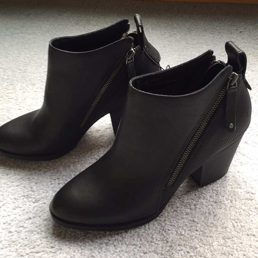 DV boots - Picture 2 of 5